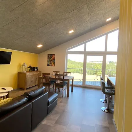 Eifelausblick Apartment *